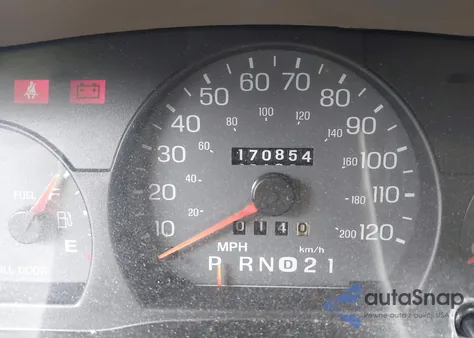 2003 Mercury Grand Marquis Gs z USA, uszkodzony, nr VIN 2MEFM74W73X700480